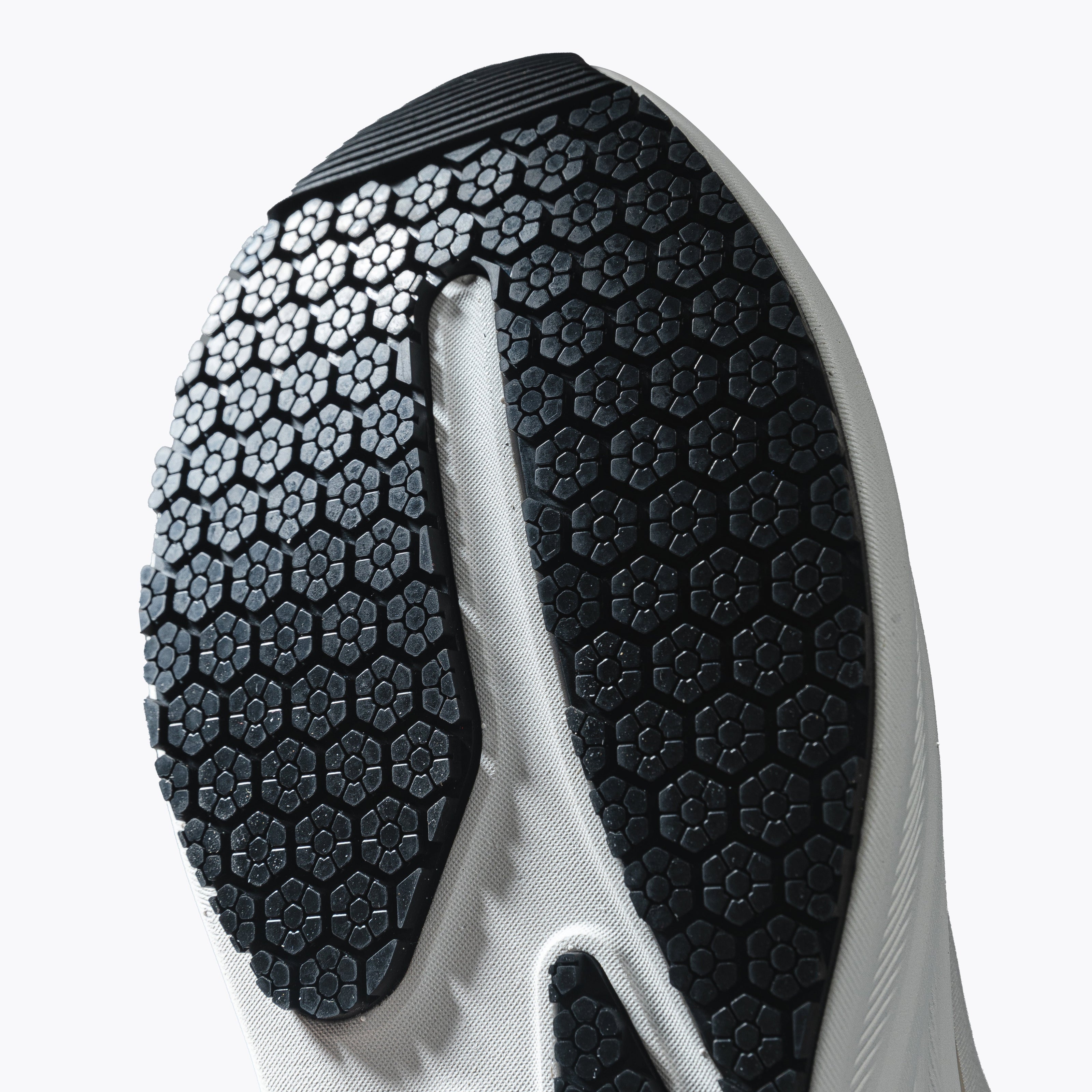 OIVIO FIT signature GrippyFlex™ outsole