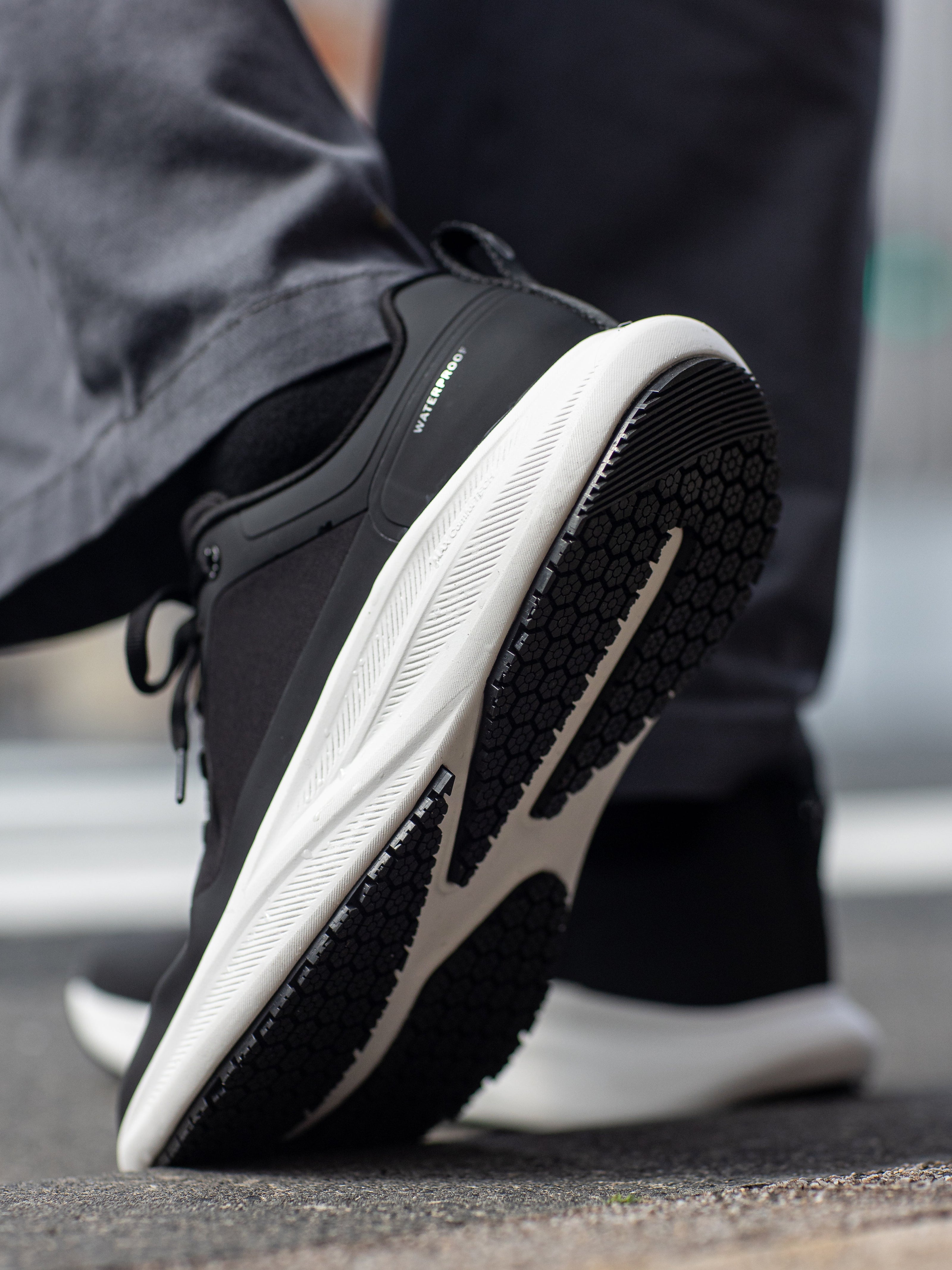 OIVIO FIT's signature GrippyFlex™ outsole