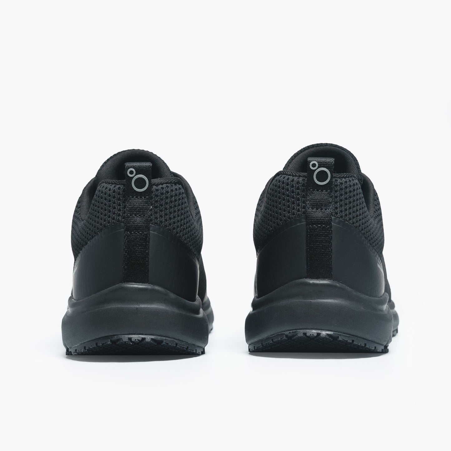 THE ESSENTIAL - TRIPLE BLACK