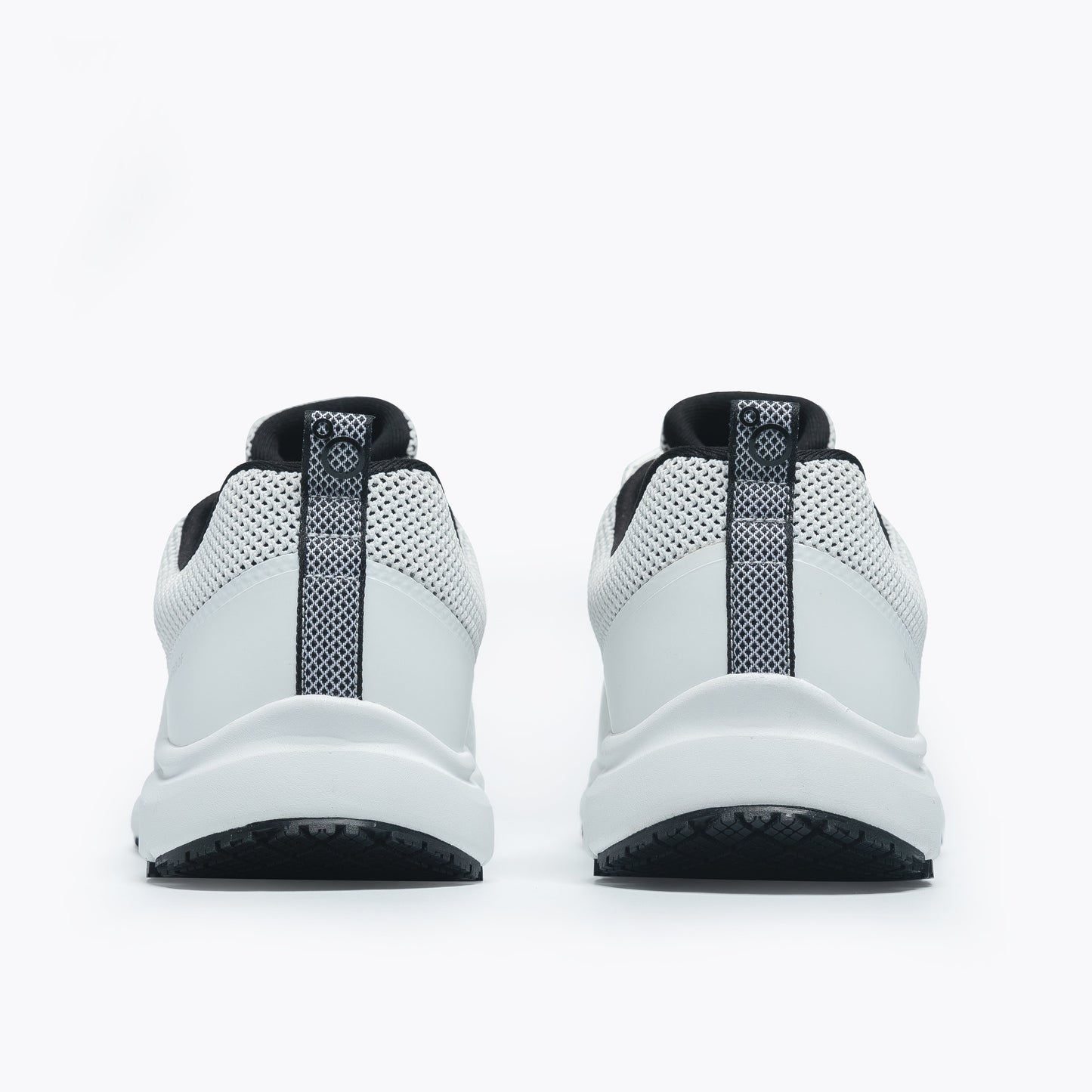 THE ESSENTIAL - WHITE