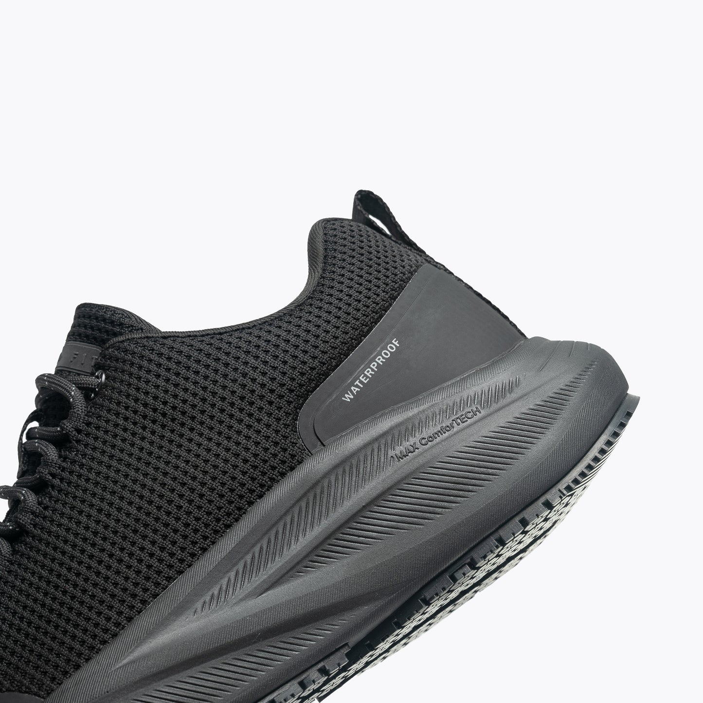 The ESSENTIAL MAX - TRIPLE BLACK